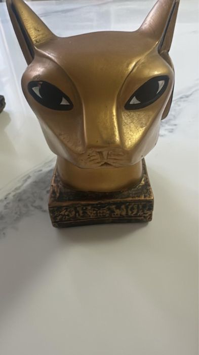 Статуэтки сувениры