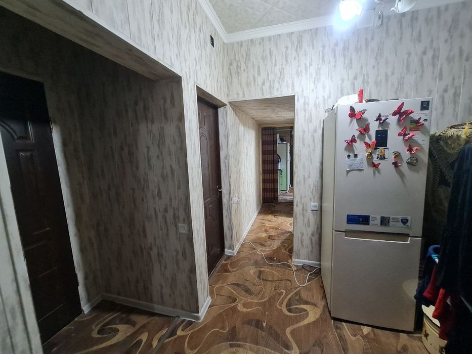 Продаю квартиру 1 этаж 3 комнатная со всеми удобствами.