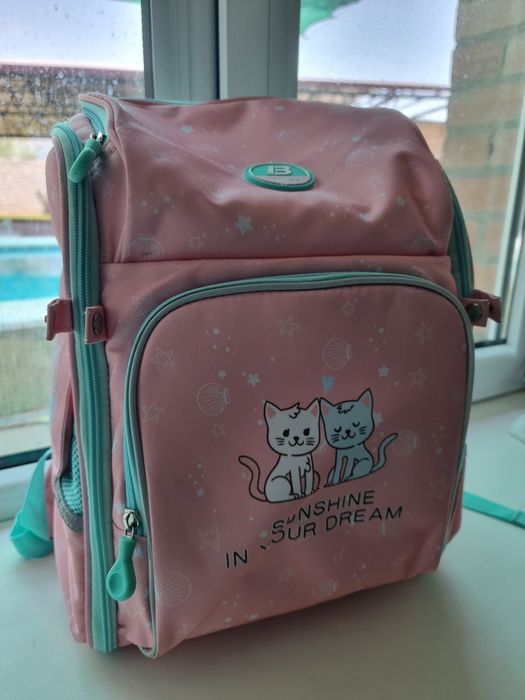 Продам рюгзак для начальной школы