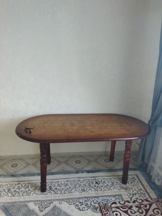 Продается кухонный стол