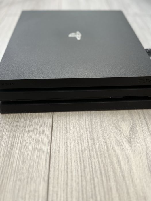 Playstation 4 Slim, 1 TB