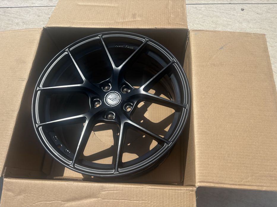 Джанти Japan racing SL01 19” matt black
