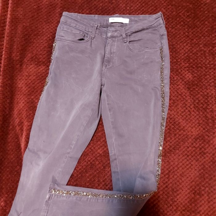 Jeans Zara cu detalii strălucitoare