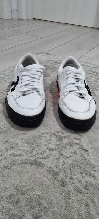 Sneakersi Off White, marime 38, autentici