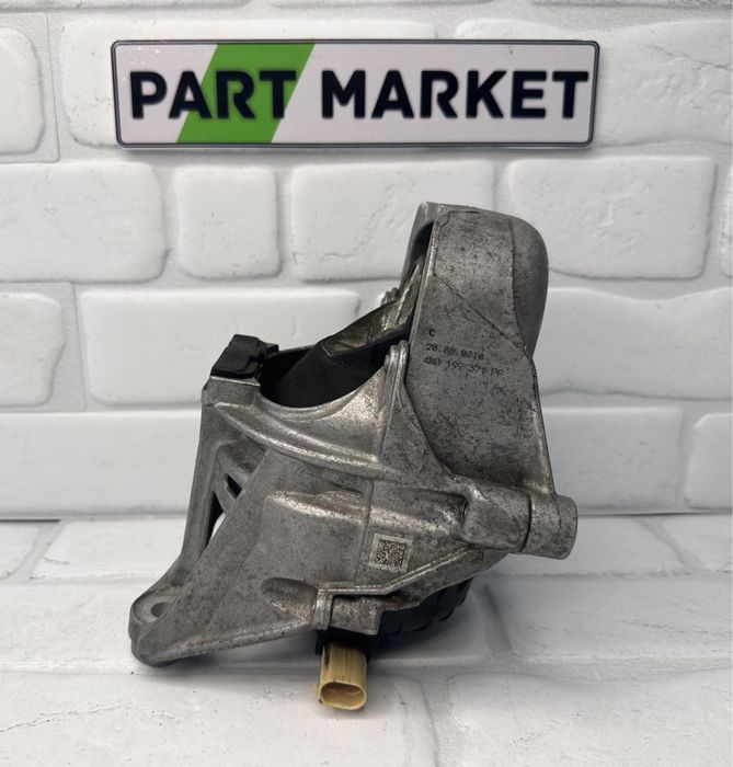 Ляв Тампон Двигател AUDI A6 A7 Q7 4M0199371FF