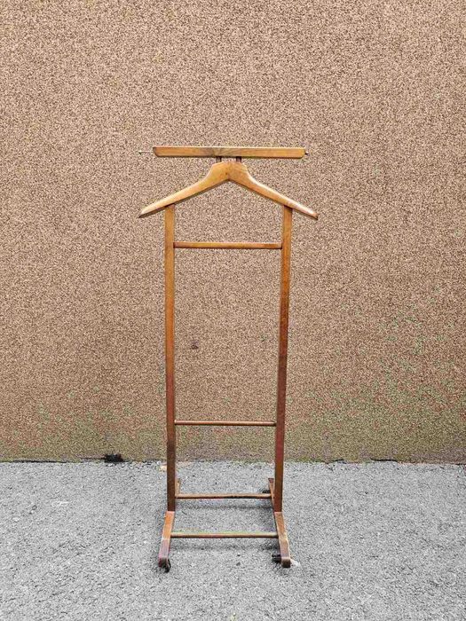 Витрина в ретро стил