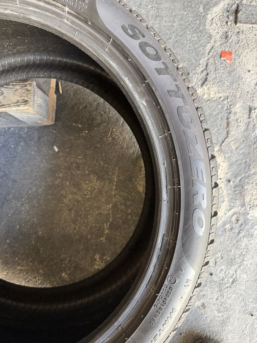 2 anvelope iarna 285/35/20 , Pirelli , 5.5-6 mm !