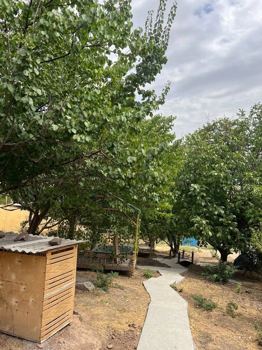 Продаётся земельный участок под дачу и дом !