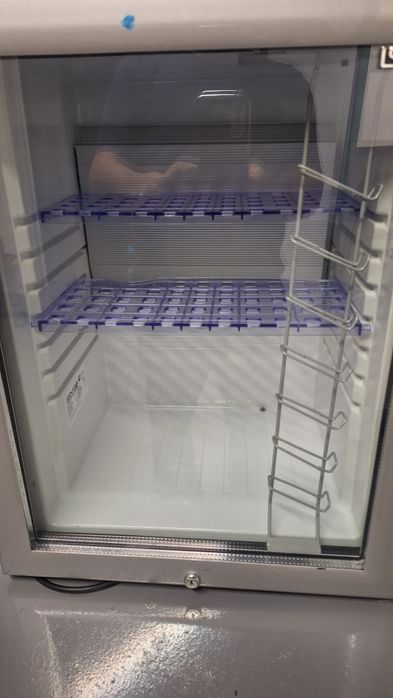 продам  мини Холодилник