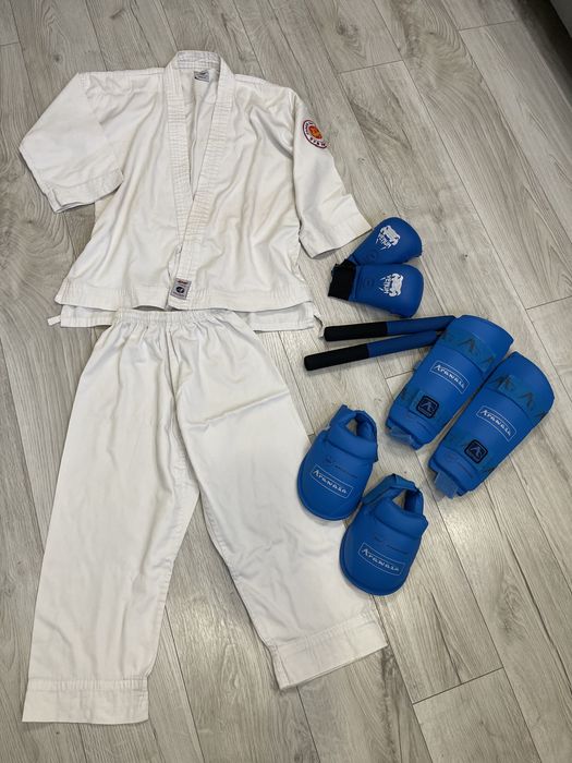 Продам кимоно и амуниц