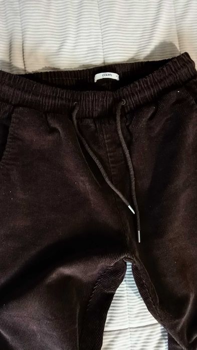 Pantaloni raiati maro inchis