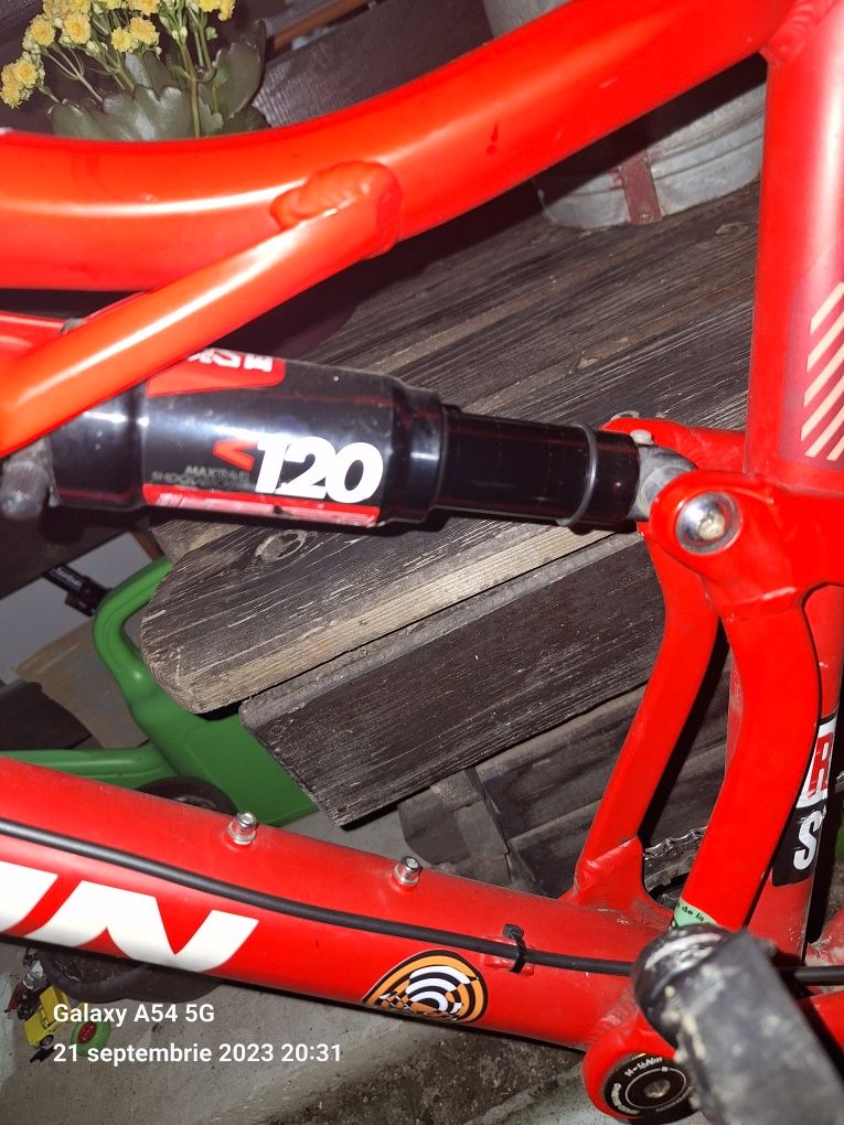 Shock X fusion 120 mm (nu fox, rockshox, mantouri, suntour, etc ...