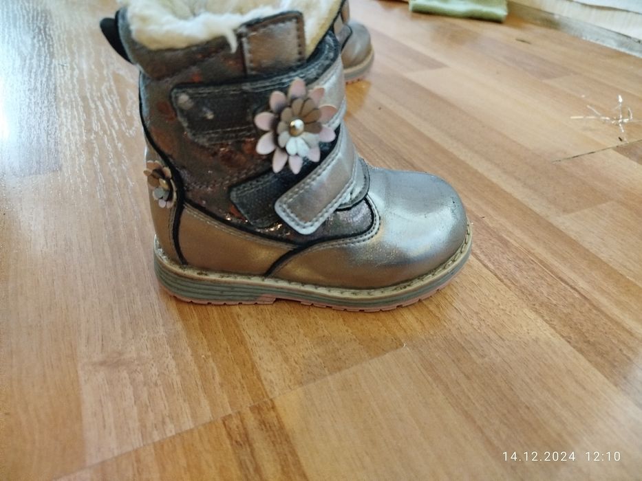 Продам зимние сапоги