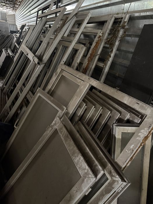 Продам пластиковое окна со стекламы