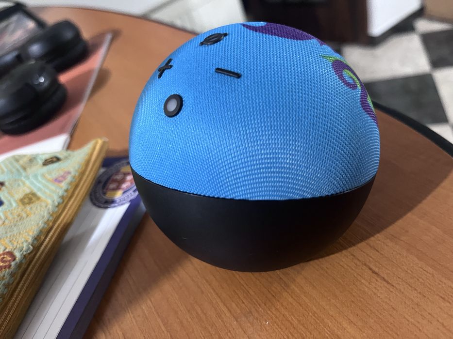 Boxa inteligenta Amazon Echo Dot 5 cu design Dragon