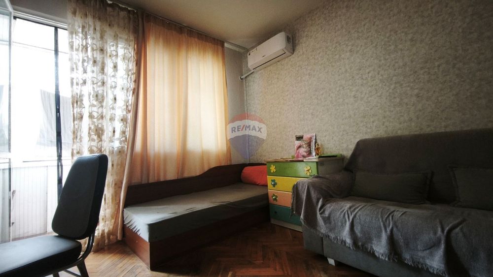 Продава се Двустаен апартамент в Варна, Възраждане 3 - 40 кв.м за 1988 €/кв.м - Снимка #3