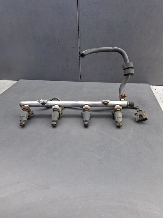 Rampa injectoare VDO 96 610 001 Mercedes-Benz A-Class 2000