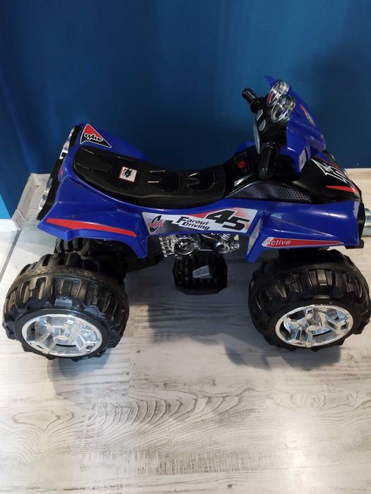 Акомулаторно бъги Moni