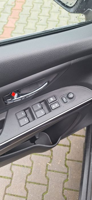 Suzuki S-Cross Hybrid 2025