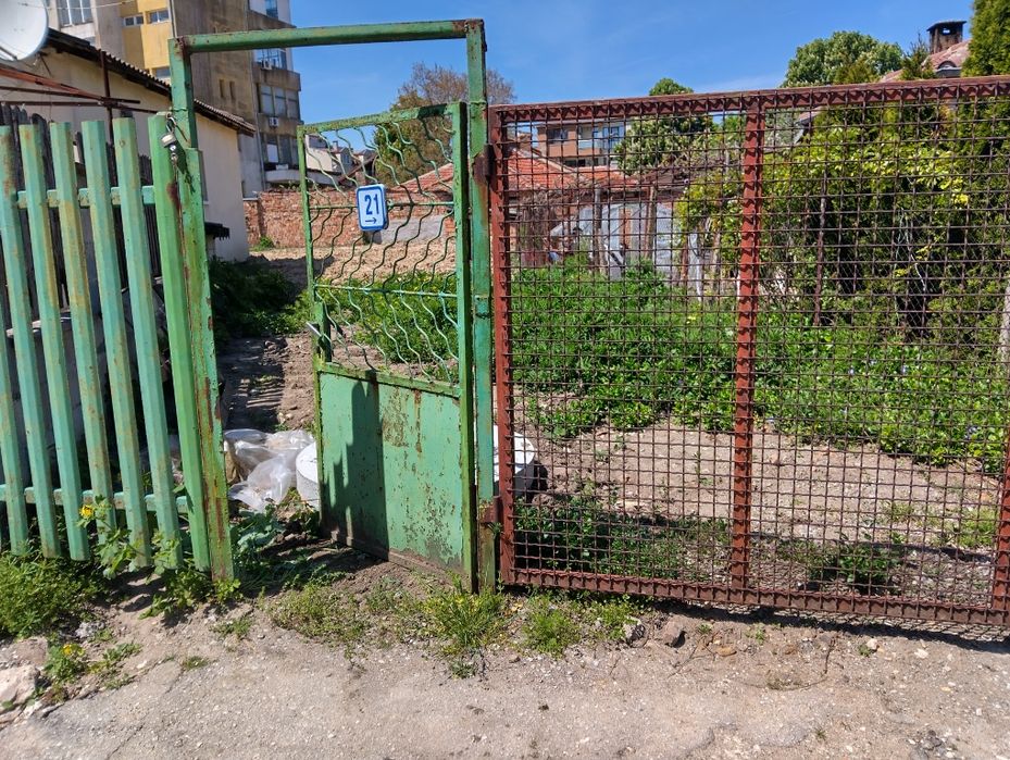 Спешно.Парцел,Равен е центъра до битова техника