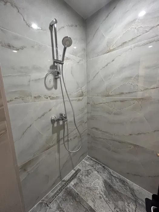 Четиристаен апартамент, под наем, Център