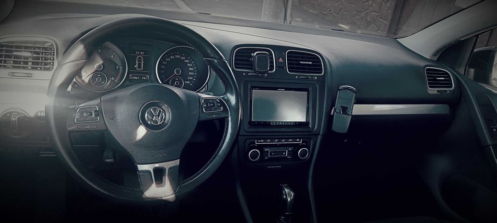 VOLKSWAGEN Golf 2012 — imagine 5