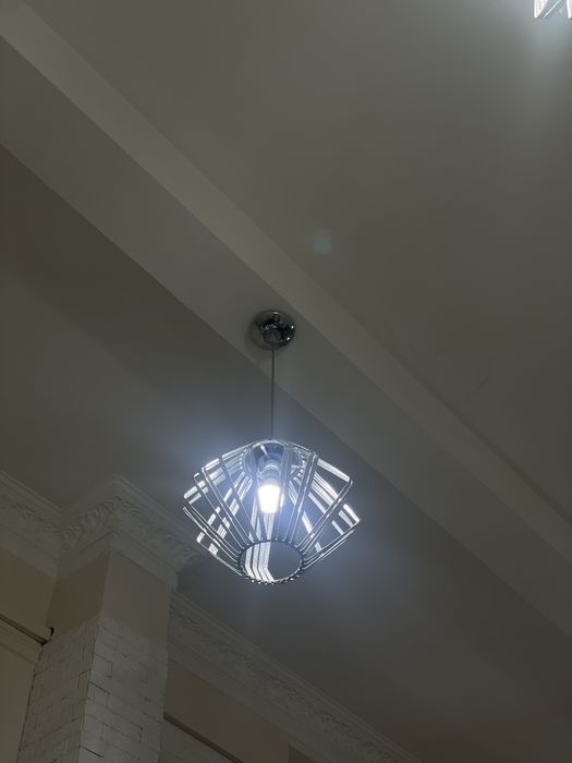 Продам люстры , есть 5 штук