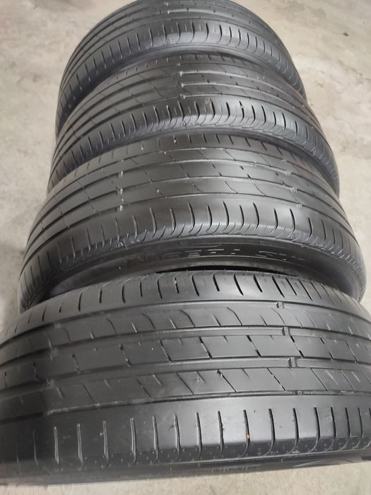 Продам комплект резины 235/55/19