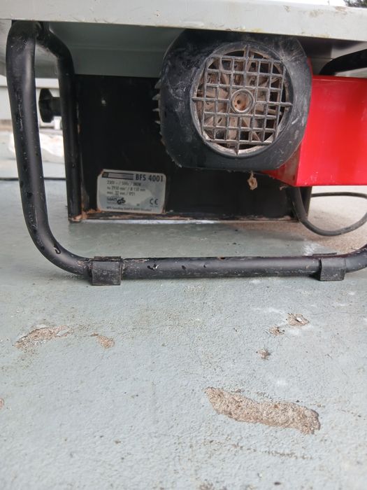 Машина за рязане на плочки(ЦИРКОЛЯР)