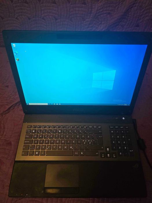 Laptop Gamining ASUS ROG 17inch i7,16GB RAM, GTX 3GB,