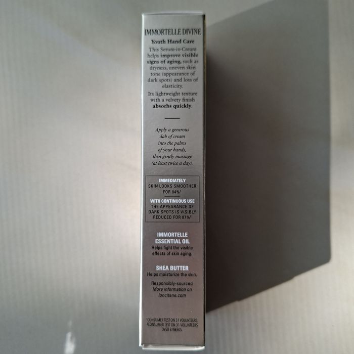 L'Occitane 
L'Occitane Immortelle Divine – Ser în cremă pentru mâini 75 ml, Shea
L'Occitane Immortelle Divine – Ser în cremă pentru mâini 75 ml, Shea