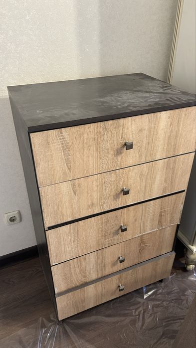 Продам тумбочку срочно