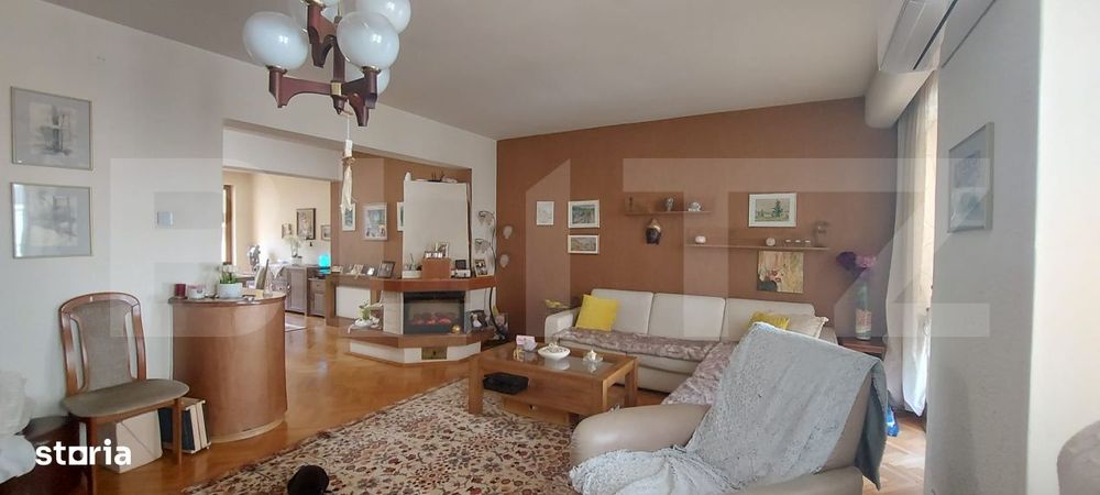 Casa Triplex, S+P+1+2+M, zona Ultracentral.
