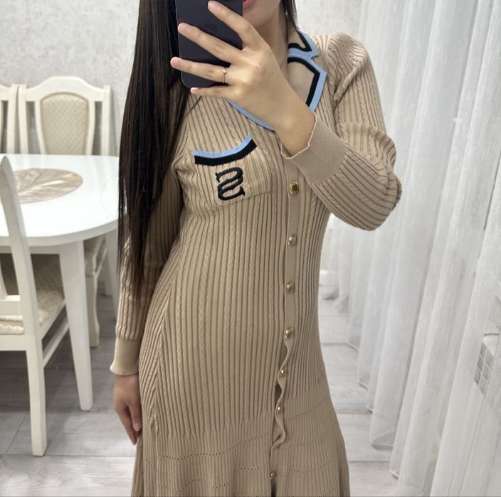 Платье.  Sandro