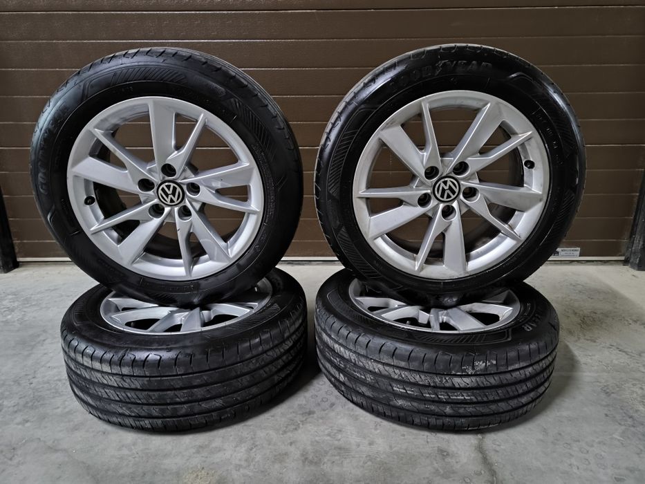 Vând Jante aliaj pe 16 inch + cauciucuri de vara  205/55/R16 (DOT 2024)