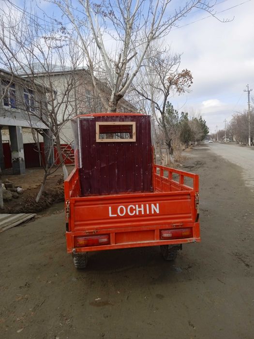 Lochin motosikl sotiladi