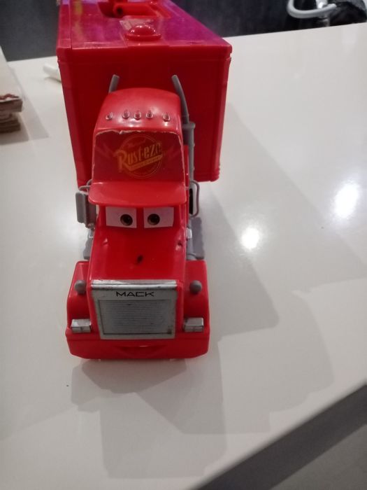 Маккуин коли и камиони