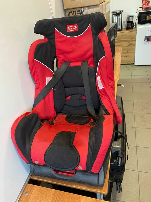 детское автокресло Rastar