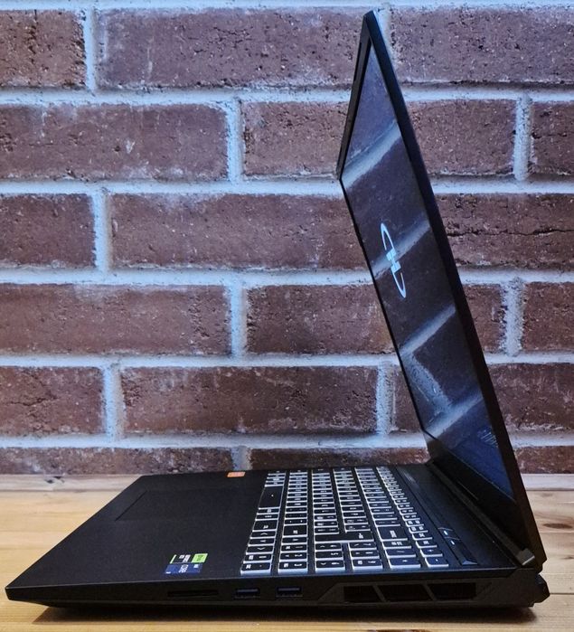 Laptop gaming i9 13900HX RTX 4080 16" 2K 240Hz 32GB DDR5 1TB NVMe
