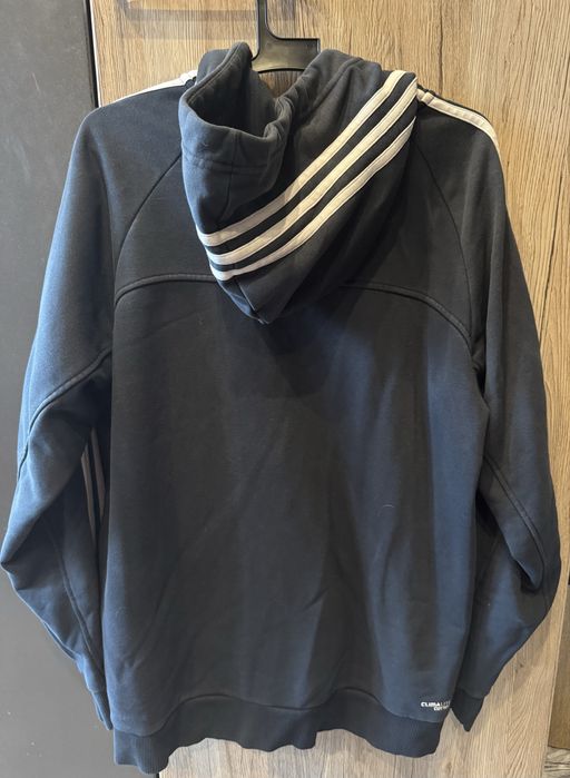 Adidas Essentials с ленти през качулката