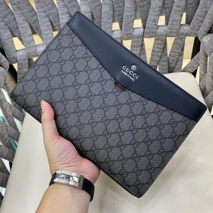 Мъжка чанта GUCCI със заключващ механизъм