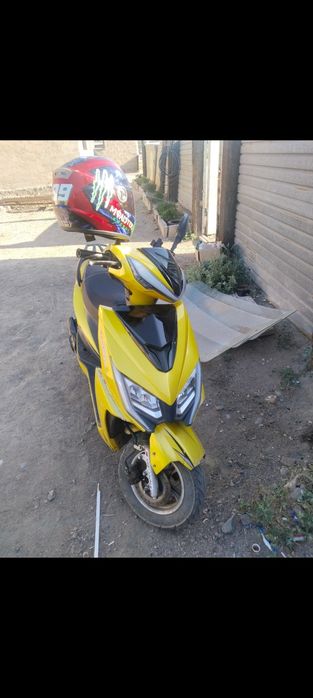 Мопеды / скутеры