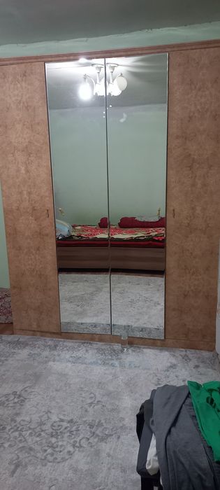 Продается спальный шкаф