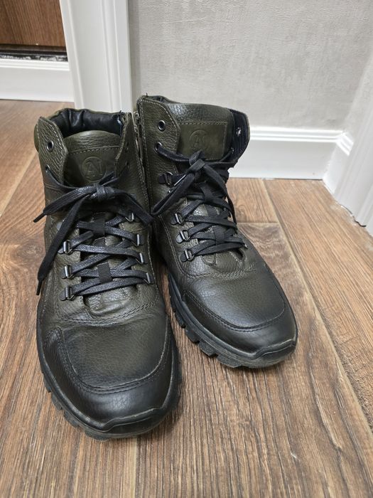 Продам кожанные сапоги