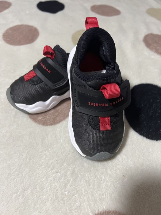 Adidași Nike Jordan