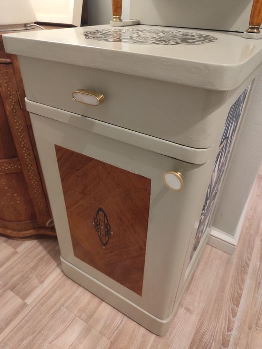 Comoda veche vintage