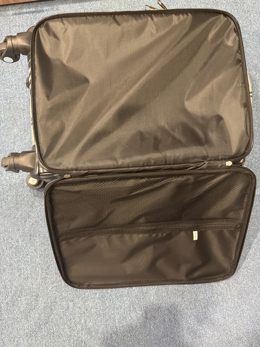 чемодан на колесиках