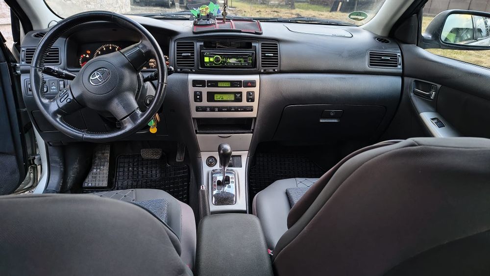 De vînzare TOYOTA COROLA