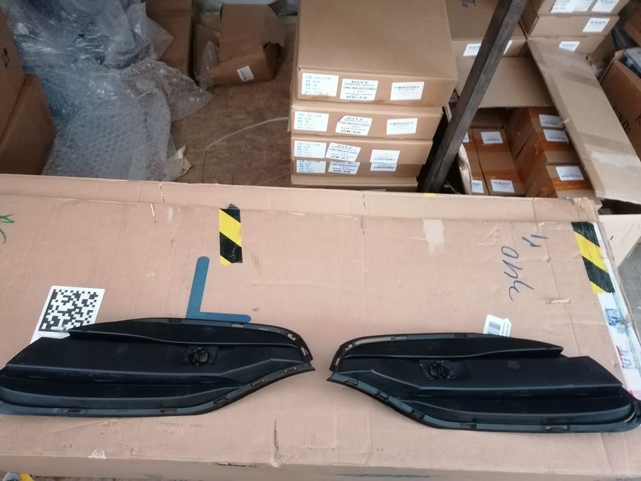 Grile bara fata Mercedes Benz W117 A45