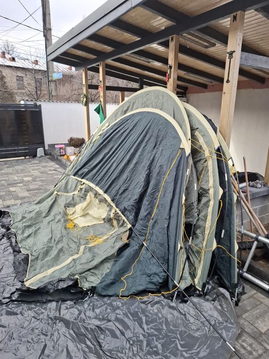 Vand cort 8 persoane 2 dormitoare